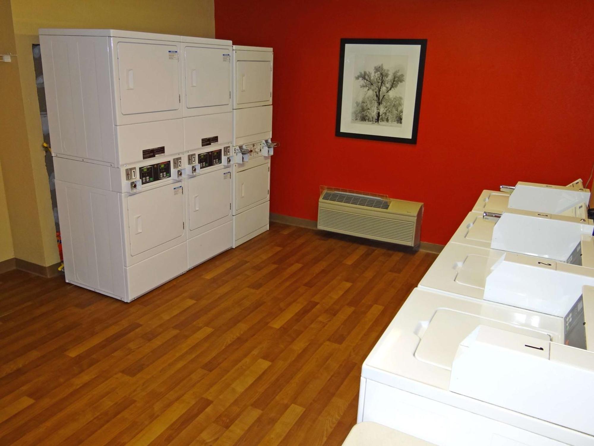 Extended Stay America Suites - Raleigh - Midtown Zewnętrze zdjęcie