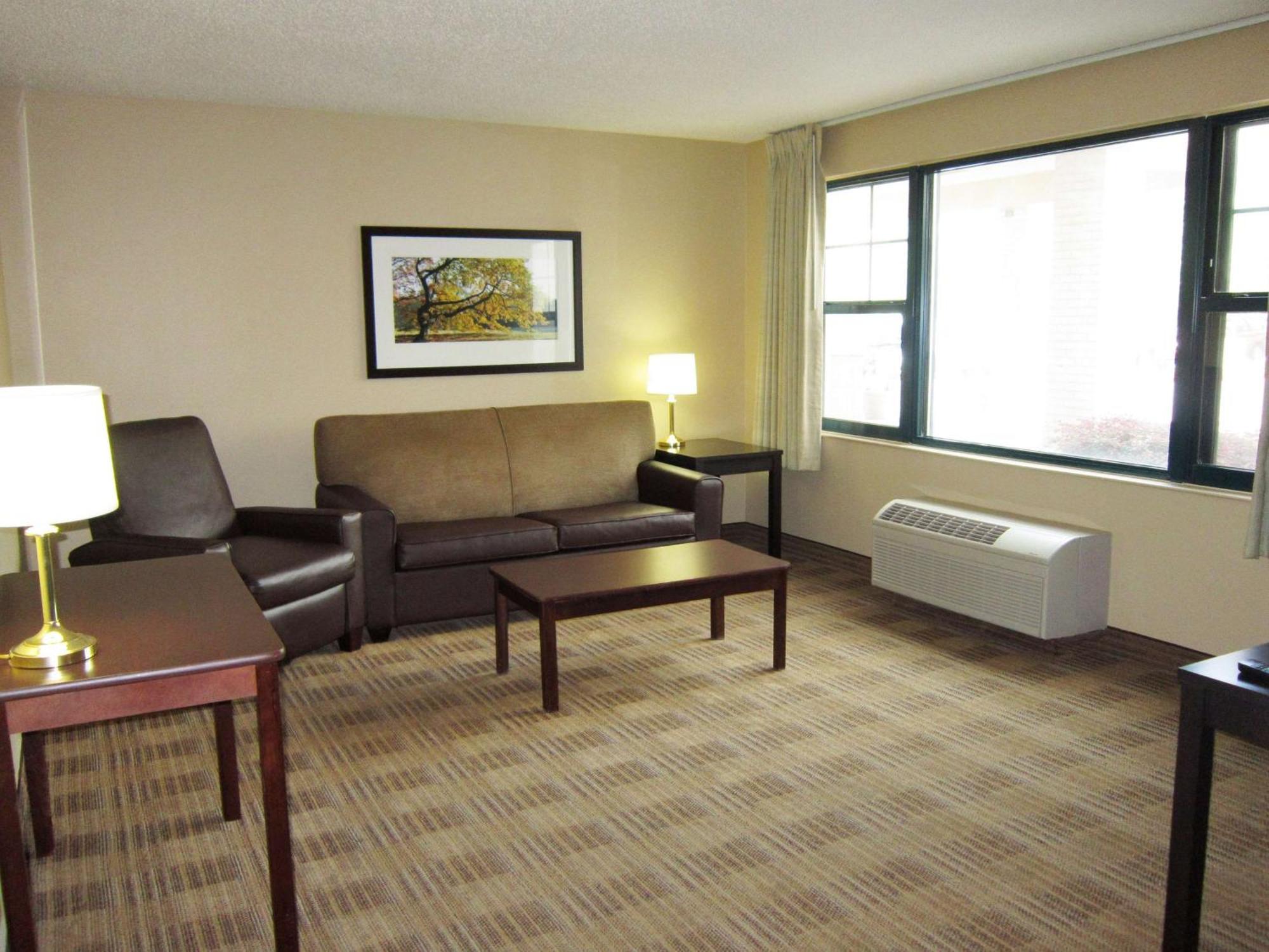 Extended Stay America Suites - Raleigh - Midtown Zewnętrze zdjęcie